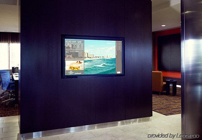 Hotel Courtyard By Marriott Santa Barbara 3*
