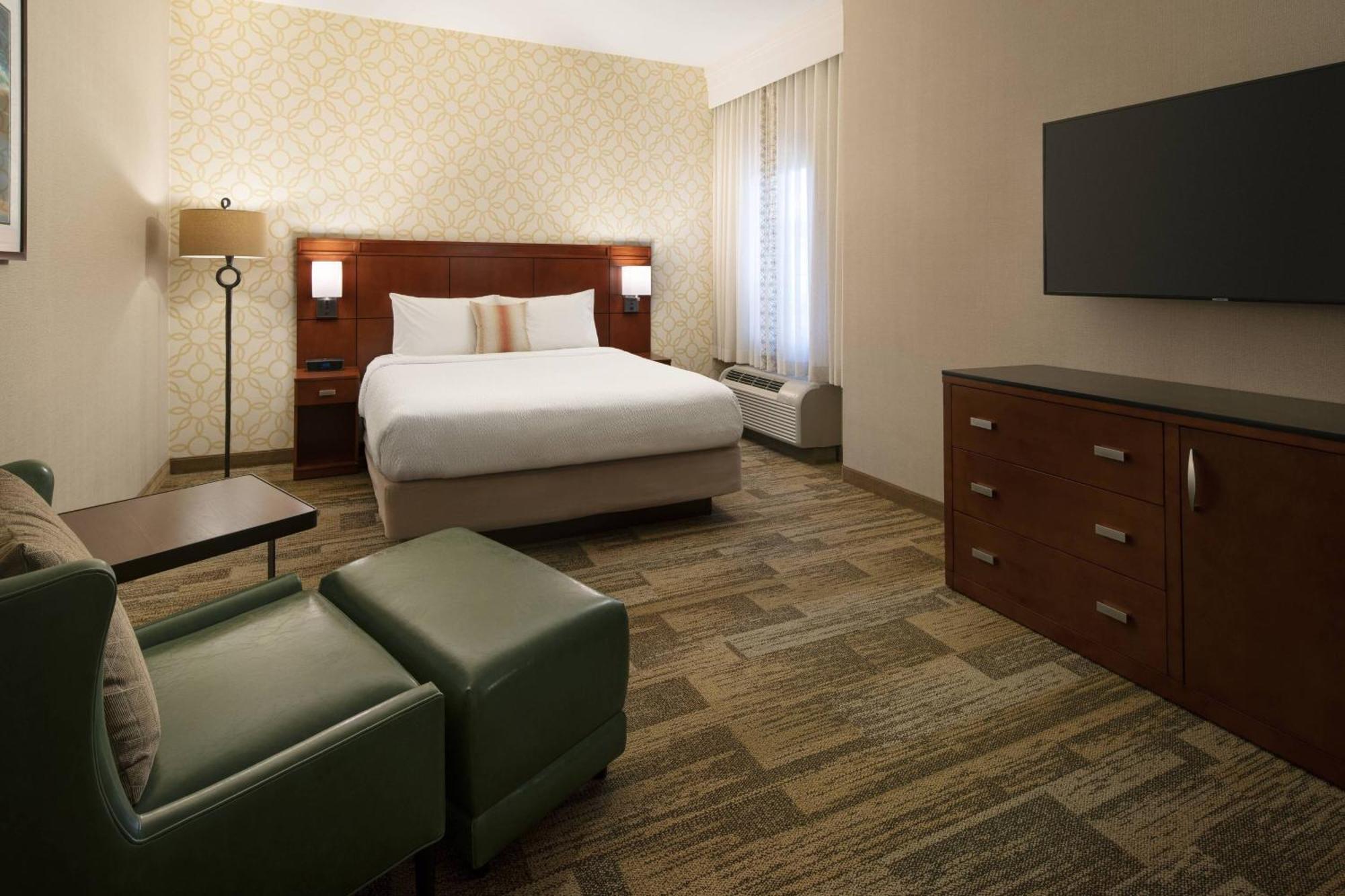 Hotel Courtyard By Marriott Santa Barbara
